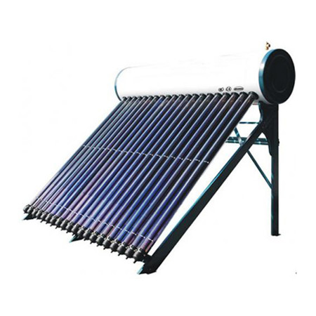 Plochý solární panel se solárním ohřívačem teplé vody pro školní vytápění